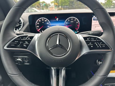 New 2025 Mercedes-Benz GLA 250 image 25