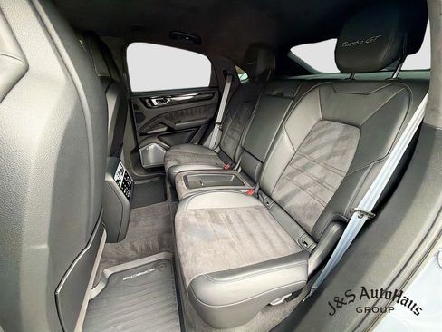 Used 2022 Porsche Cayenne Turbo GT AWD/4WD image 26