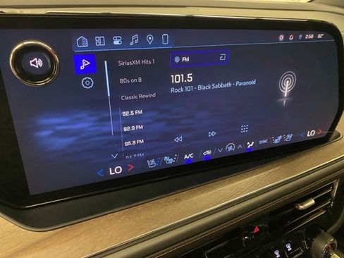 Used 2026 Chevrolet Suburban High Country AWD/4WD image 7