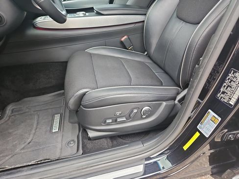 Used 2022 Genesis GV70 2.5T w/ Sport Prestige Package AWD/4WD image 15
