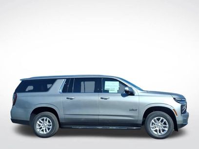 New 2026 Chevrolet Suburban LT w/ Comfort Package