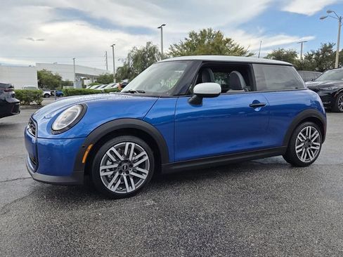 New 2026 MINI Cooper 2-Door Hardtop FWD image 3
