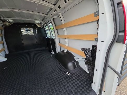 Used 2025 GMC Savana 2500 w/ Driver Convenience Package RWD image 24