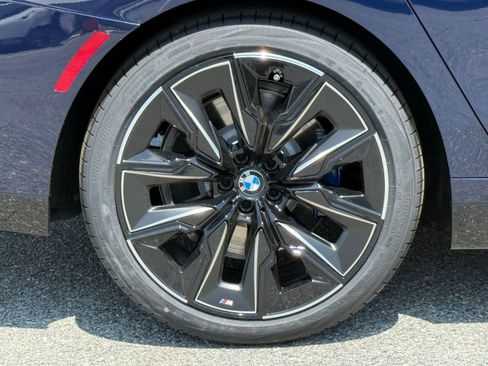New 2026 BMW 740i RWD image 17
