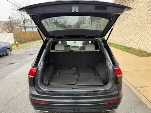 Used 2020 Volkswagen Tiguan SE R-Line image 12