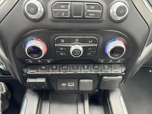 Used 2021 GMC Sierra 1500 AT4 w/ AT4 Value Package AWD/4WD image 12