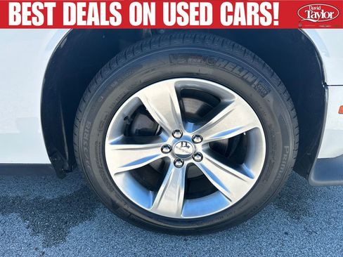 Used 2021 Dodge Challenger SXT RWD image 28