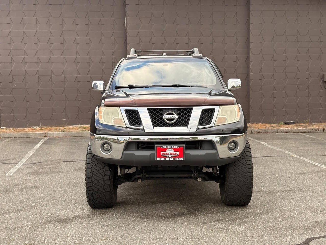 Used 2011 Nissan Frontier SL RWD image 3