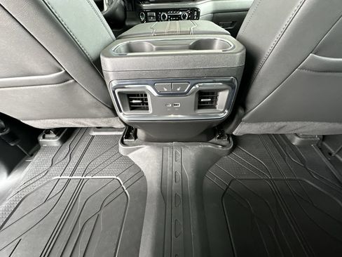 Used 2025 Chevrolet Silverado 1500 High Country AWD/4WD image 22