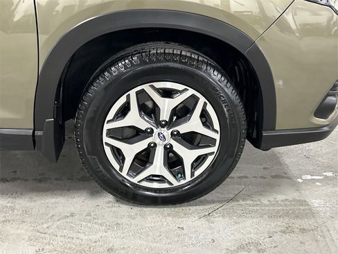 Certified 2023 Subaru Forester Premium image 13
