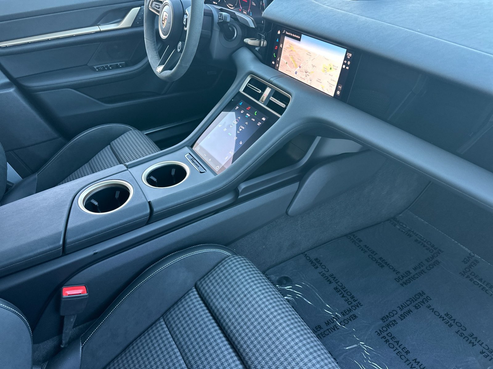 Certified 2025 Porsche Taycan 4S AWD/4WD image 29