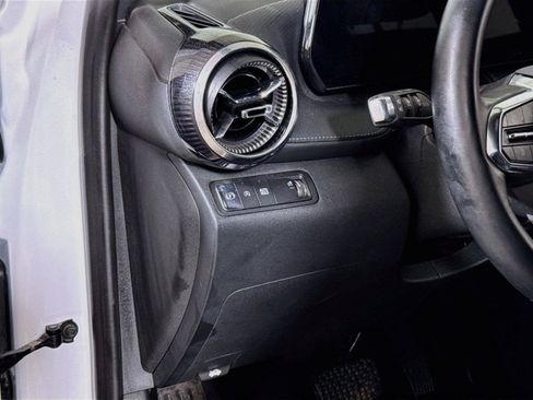Used 2026 Chevrolet Equinox LT w/ Convenience Package II FWD image 8