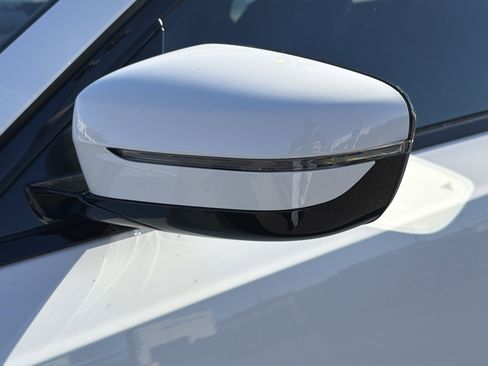 New 2026 BMW 330i Sedan w/ M Sport Package image 30