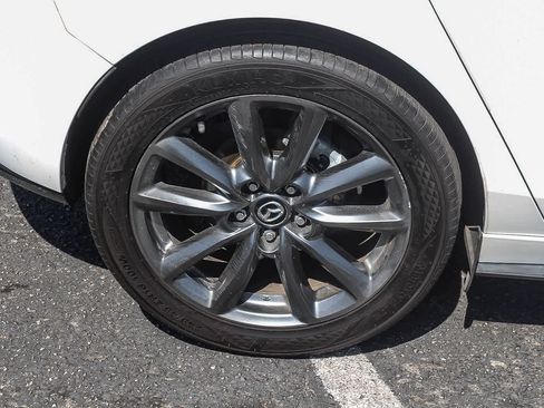 Used 2020 MAZDA MAZDA3 Hatchback FWD image 11