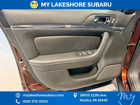 Used 2012 Lincoln MKS image 11