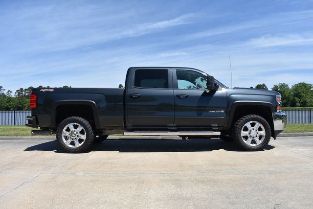 Used 2017 Chevrolet Silverado 2500 LT AWD/4WD image 3