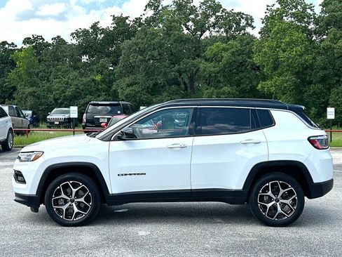 Used 2025 Jeep Compass Limited AWD/4WD image 12