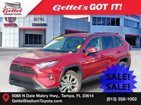 Used 2023 Toyota RAV4 XLE Premium image 1