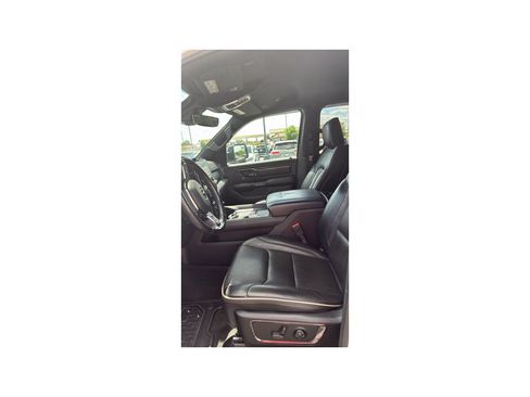 Used 2022 RAM 1500 Limited w/ Body-Colour Bumper Group AWD/4WD image 11