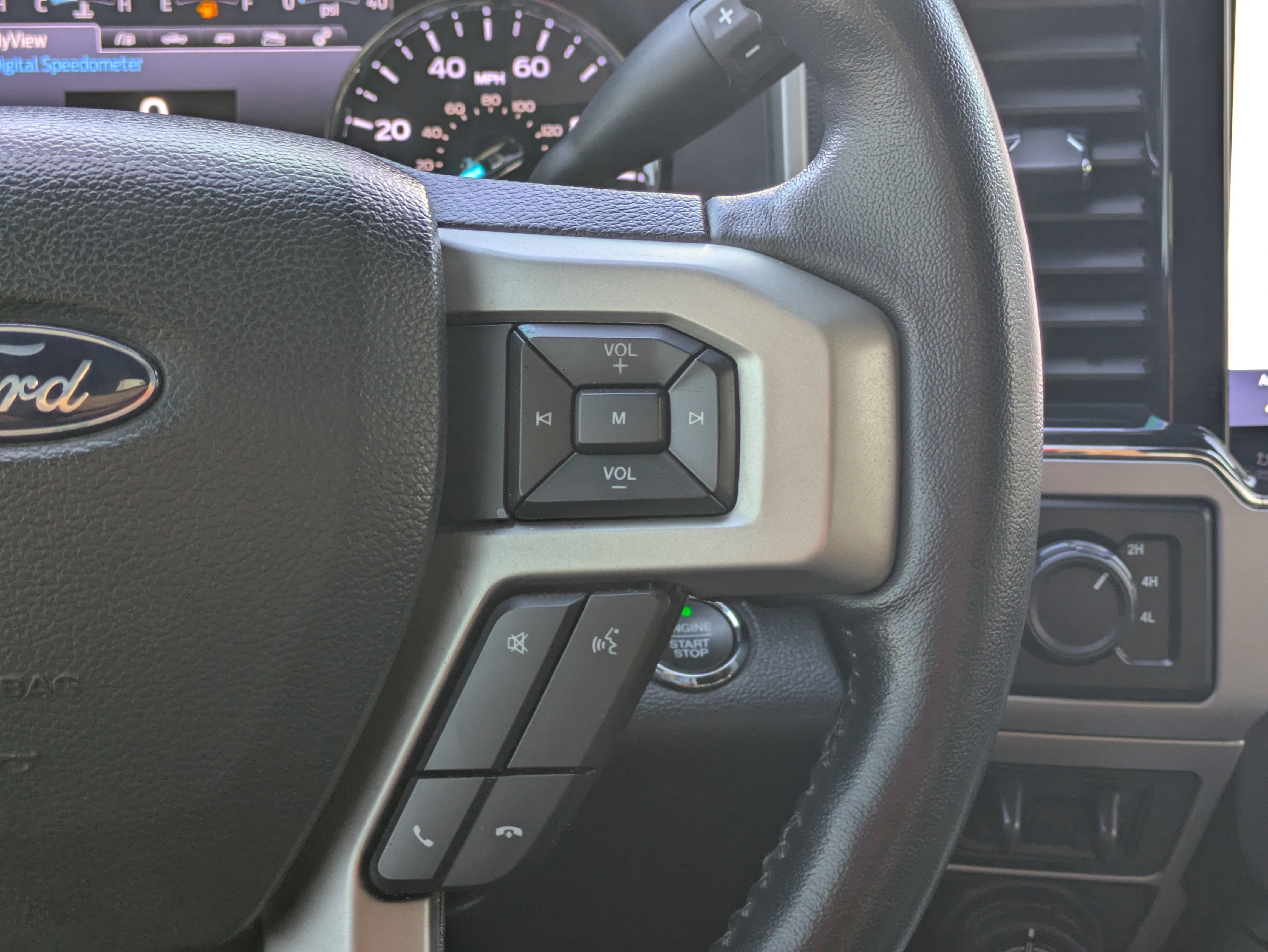 Used 2022 Ford F250 Lariat w/ Tremor Off-Road Package AWD/4WD image 28