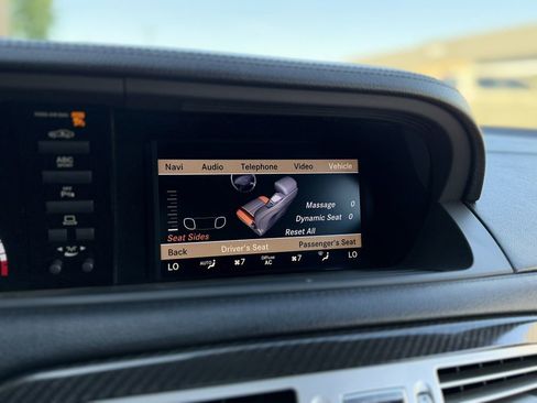 Used 2012 Mercedes-Benz CL 63 AMG image 28
