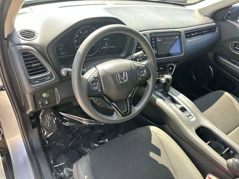 Used 2022 Honda HR-V EX image 9