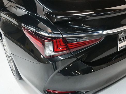 Used 2022 Lexus ES 350 Ultra Luxury image 14