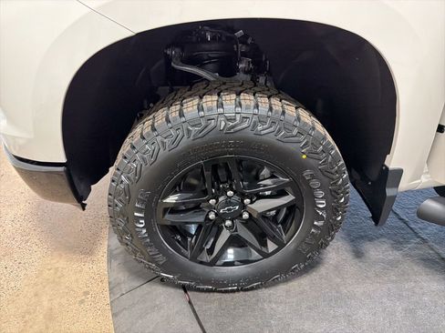 New 2026 Chevrolet Silverado 1500 Custom Trail Boss AWD/4WD image 36