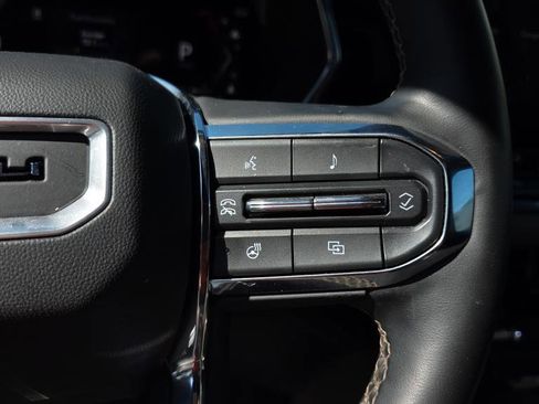 Used 2023 GMC Canyon Denali image 17