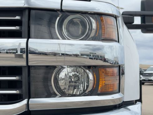 Used 2018 Chevrolet Silverado 3500 W/T w/ WT Convenience Package image 10