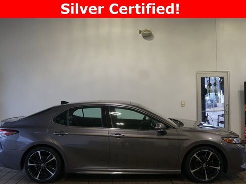 Certified 2018 Toyota Camry XSE image 2