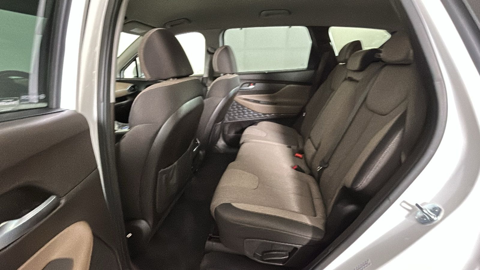 Used 2023 Hyundai Santa Fe SEL Convenience AWD/4WD image 31