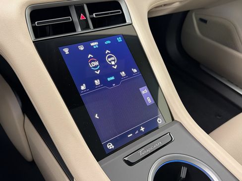 New 2026 Porsche Taycan AWD/4WD image 18