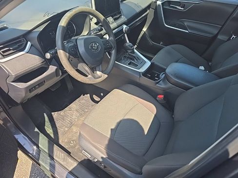 Used 2024 Toyota RAV4 XLE FWD image 12