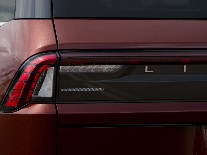 New 2027 Lincoln Navigator Premiere RWD image 21