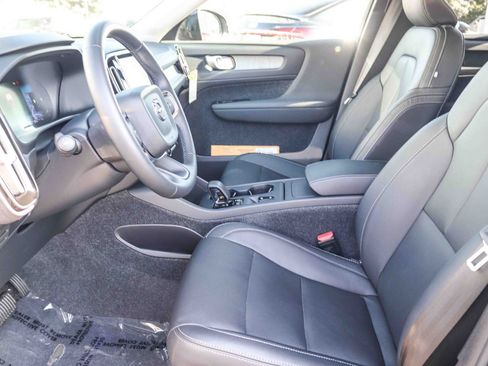 Used 2026 Volvo XC40 B4 Core FWD image 20