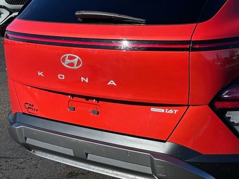 Used 2024 Hyundai Kona Limited image 11