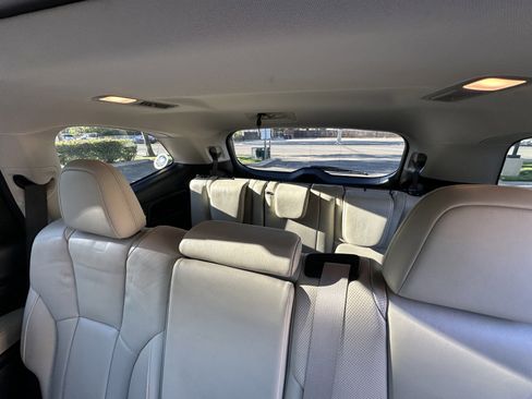 Used 2019 Subaru Ascent Limited w/ Popular Package #3 image 16