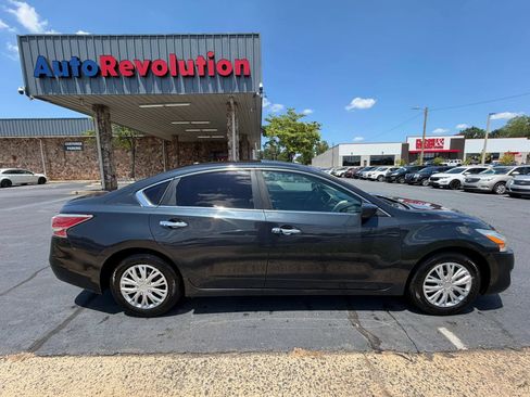 Used 2015 Nissan Altima 2.5 S w/ Power Driver Seat Package FWD image 7