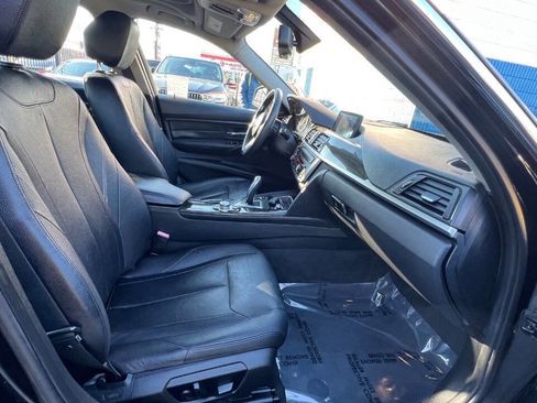 Used 2013 BMW 335i Sedan w/ Technology Pkg image 32