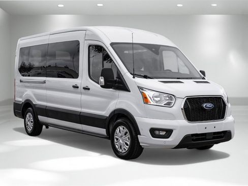 Used 2021 Ford Transit 350 XLT image 5