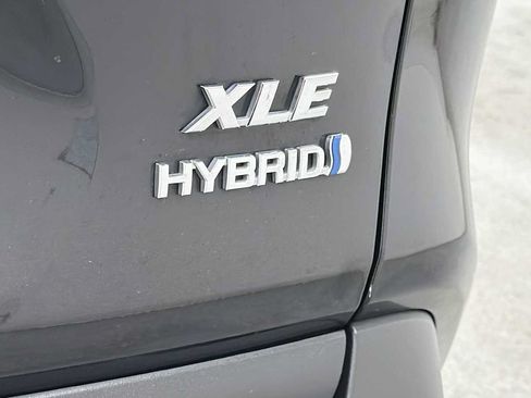 Certified 2021 Toyota RAV4 XLE Premium AWD/4WD image 28