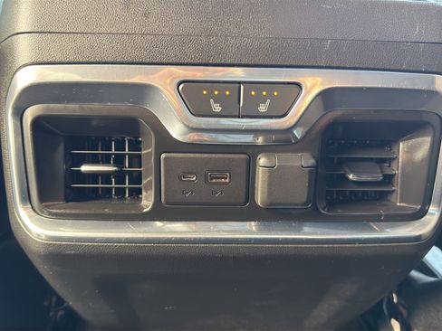 Used 2021 Chevrolet Silverado 2500 High Country w/ Z71 Off-Road Package image 17