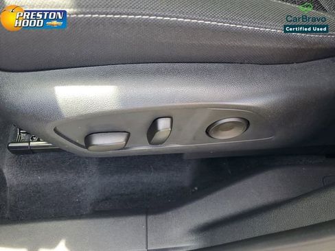 Used 2025 Chevrolet Traverse LT FWD image 20