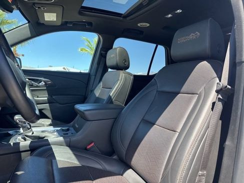 Used 2023 Chevrolet Traverse High Country w/ LPO, Floor Liner Package AWD/4WD image 21