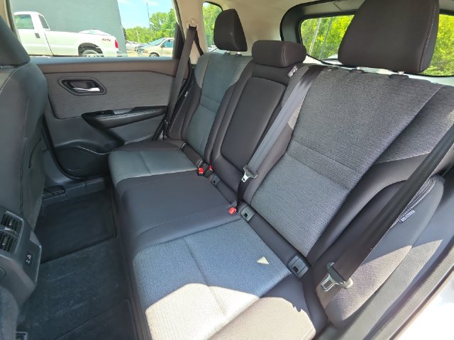 Certified 2022 Nissan Rogue SV AWD/4WD image 22