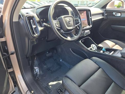 Used 2024 Volvo XC40 B5 Plus AWD/4WD image 25