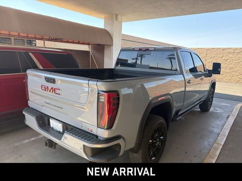 Certified 2025 GMC Sierra 2500 AT4 w/ AT4 Premium Plus Package image 4