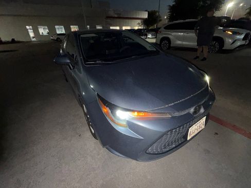 Used 2020 Toyota Corolla LE FWD image 5