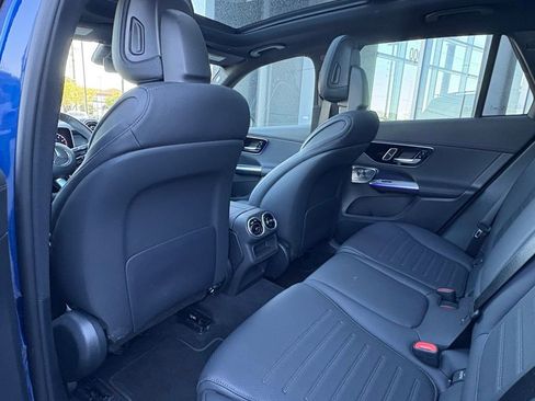 Used 2025 Mercedes-Benz GLC 300 4MATIC image 10